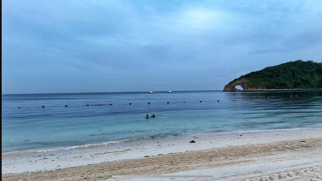 Appartamento Coral Edge @ Boracay Newcoast Yapak Esterno foto
